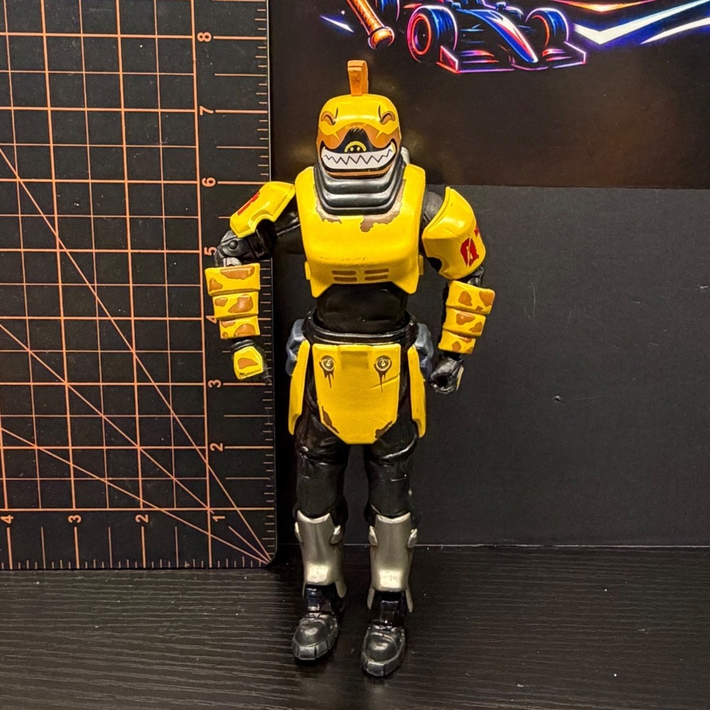 Fortnite P-1000 Action Figure Epic Games 2019 Yellow Robot Peely 7 Inch